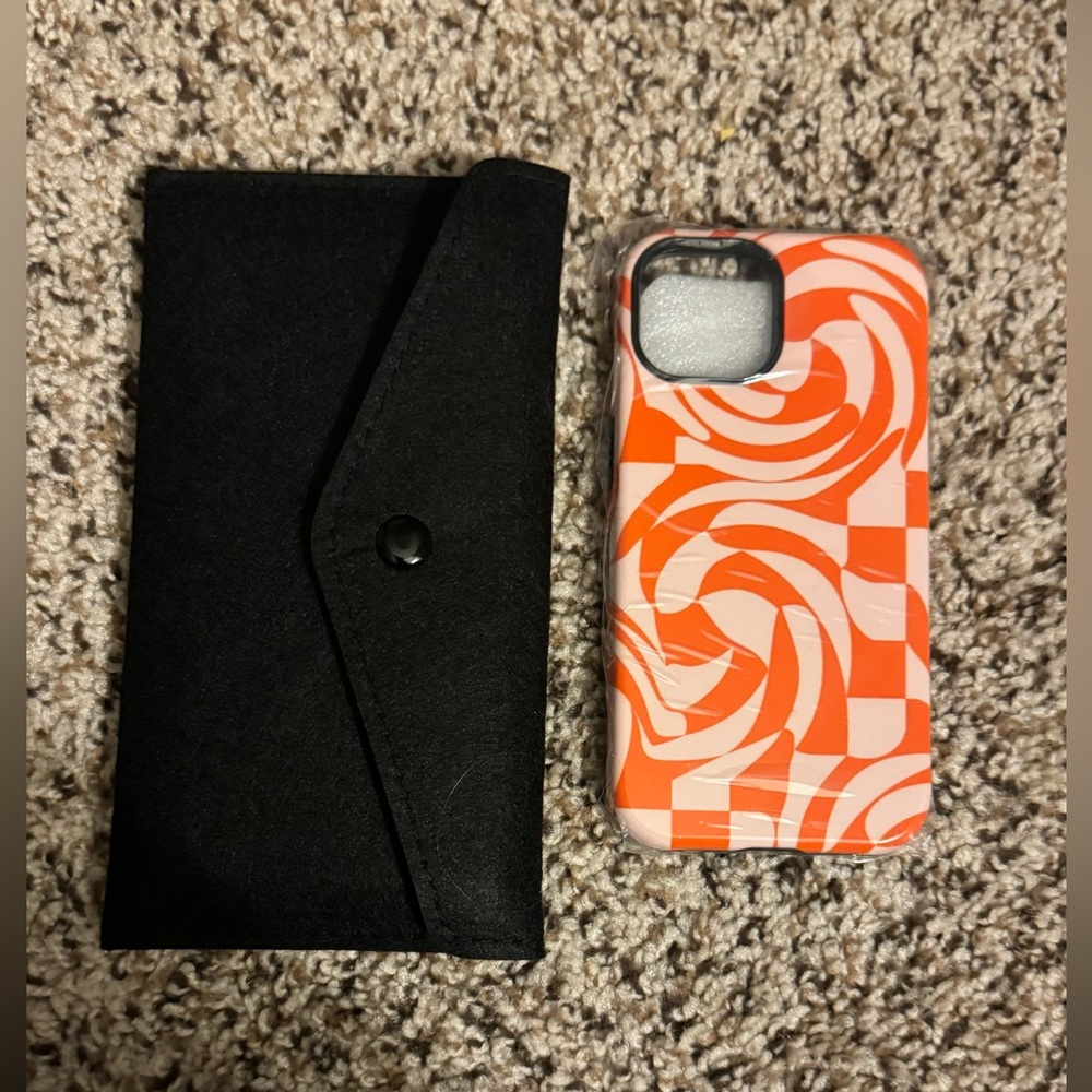 NWOT Apple Orange and White Patterned Phone Case